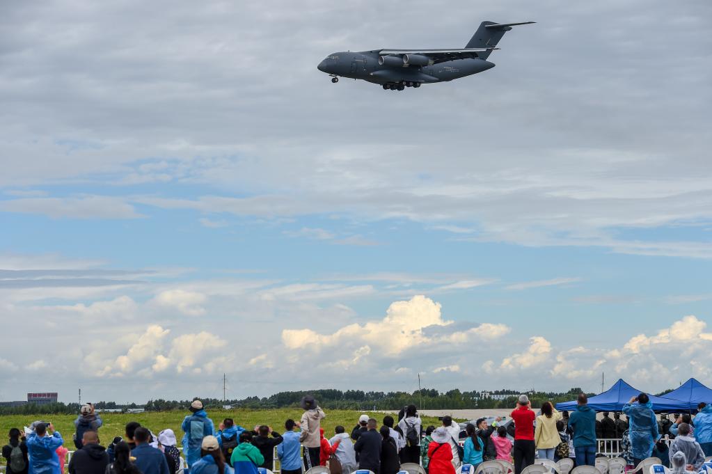 空軍航空開放活動暨長春航空展開幕 “20系列”戰(zhàn)機(jī)亮相長春