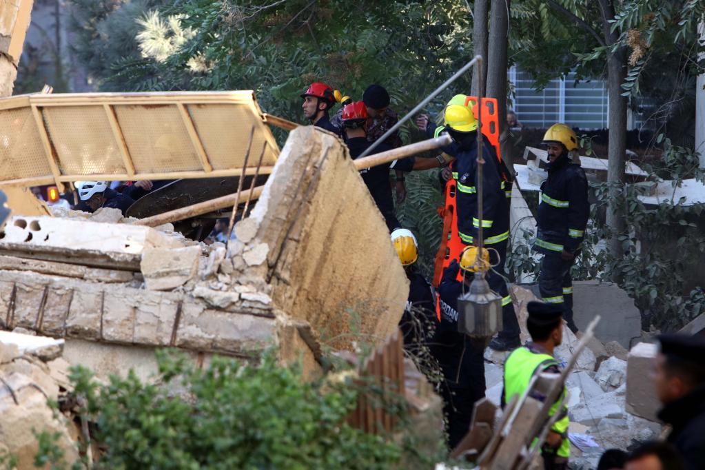 約旦安曼一居民樓倒塌致5人死亡