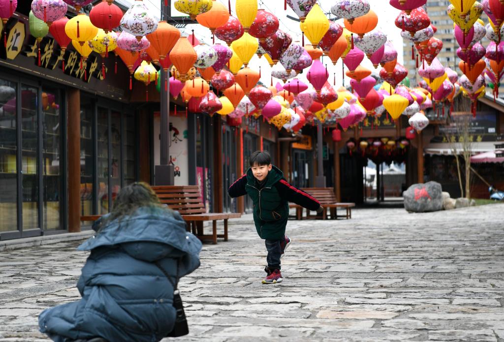 湖北宣恩：老街風(fēng)情醉游人