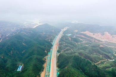 黃茅海跨海通道建設(shè)進(jìn)展順利