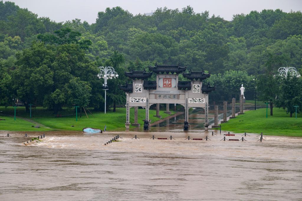 浙江蘭溪：連續(xù)降雨 江水上漲