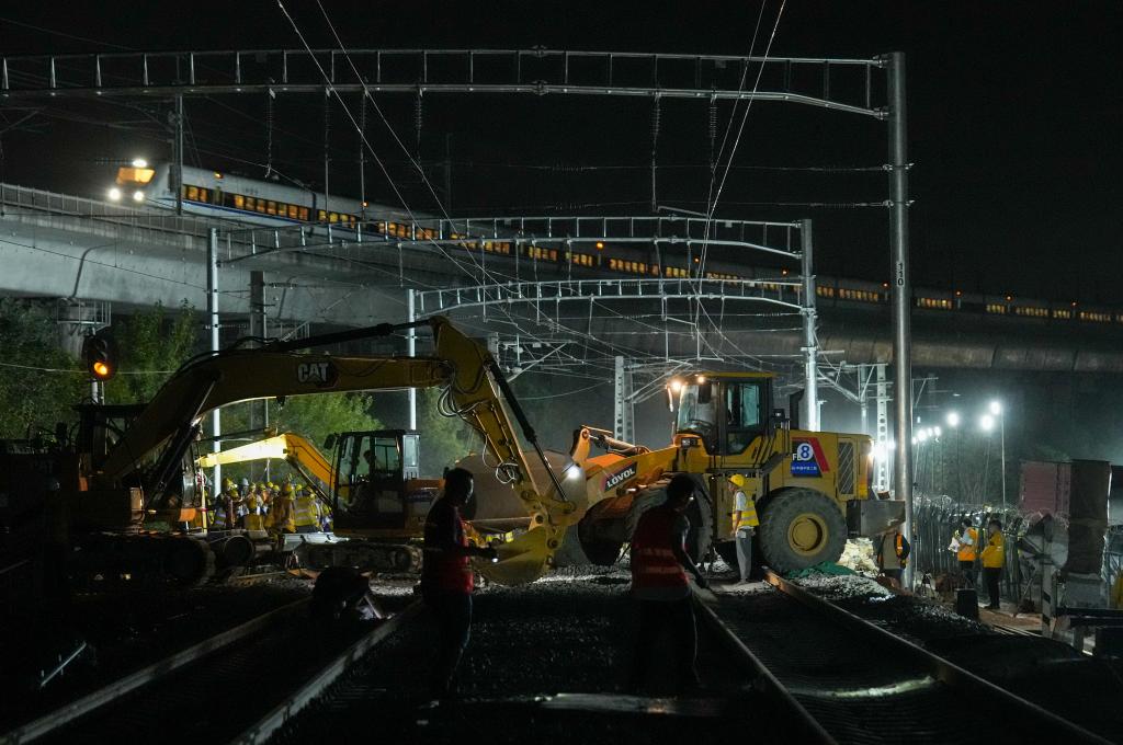 滬昆鐵路“騰挪移” 為滬蘇湖鐵路引入上海虹橋站做準備