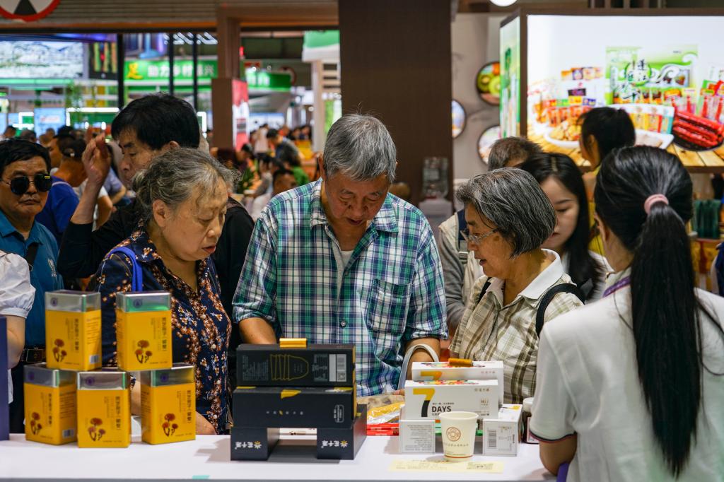 第二十一屆中國西部（重慶）國際農(nóng)產(chǎn)品交易會舉行